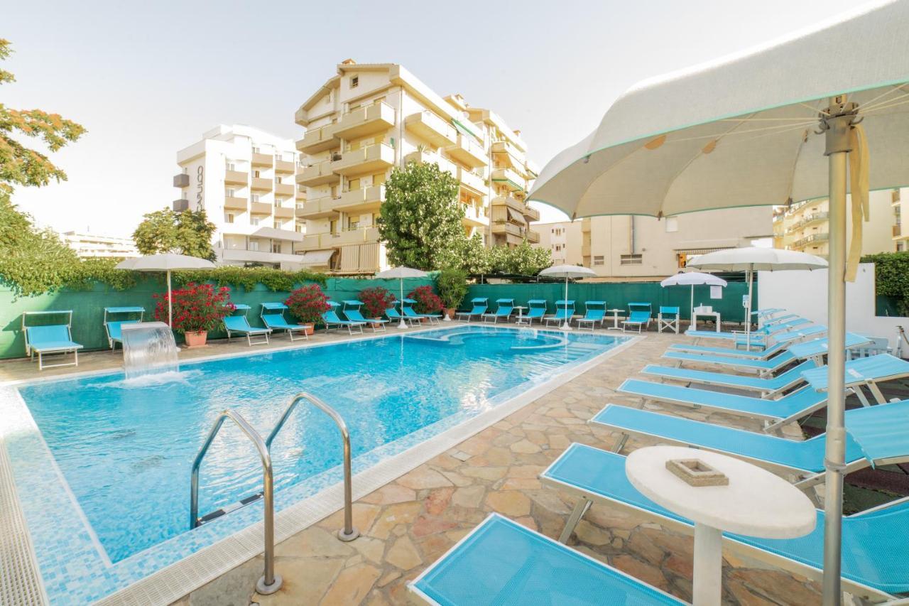Promenade Aparthotel
